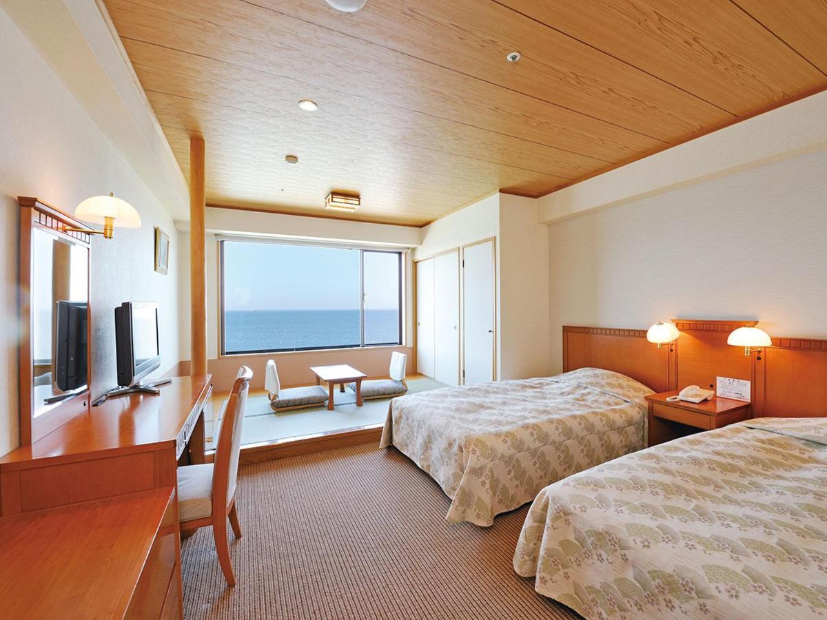 Ryugujo Spa Hotel Mikazuki Ryugutei Kisarazu Exteriör bild